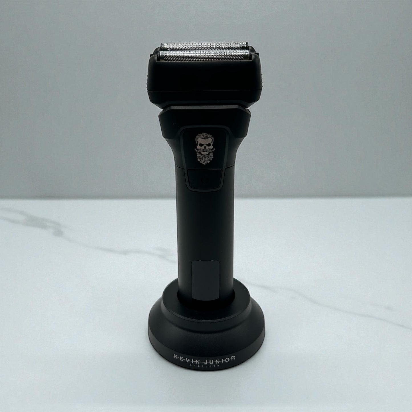 THE BLACK KNIGHT FOIL SHAVER